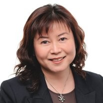 Yasuko Metcalf Headshot